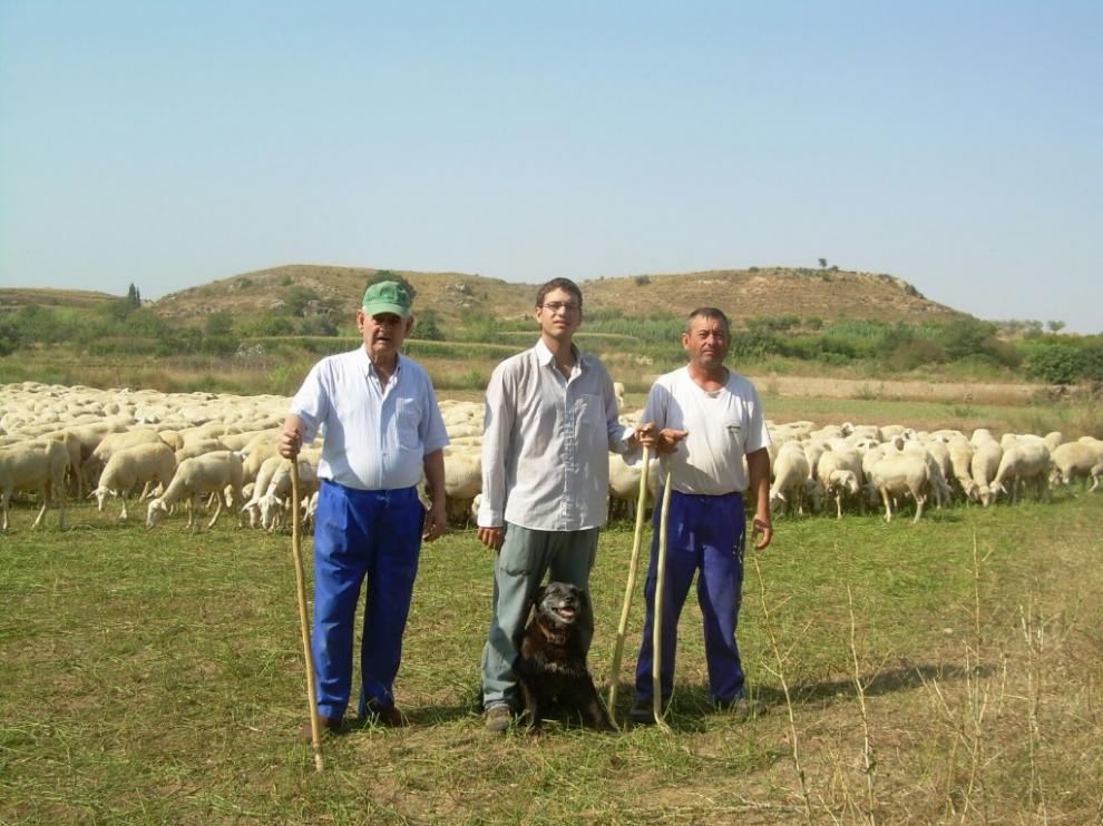 Marcos Insa con su padre y su abuelo, Ángel y Octavio