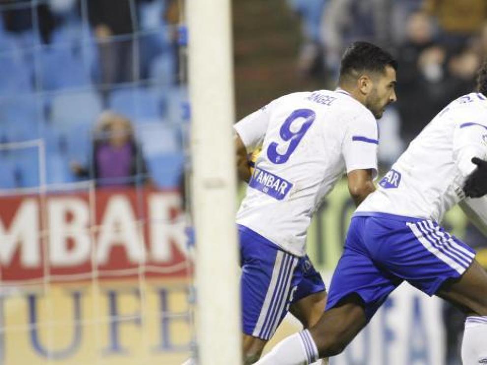 Dongou reaparece con un gol que, en el minuto 87, supone el mal menor para un equipo aragonés que se adelantó en el primer tiempo por medio de Ángel. Un fallo garrafal de Casado propició el chasco final.