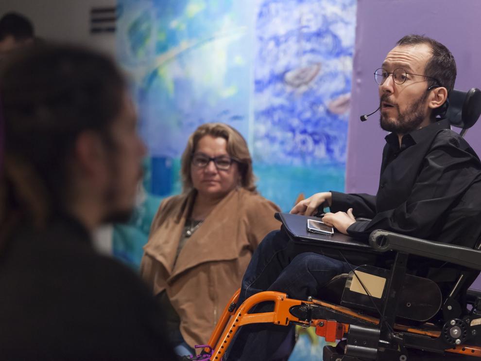 El curioso reto del maniquí de Echenique