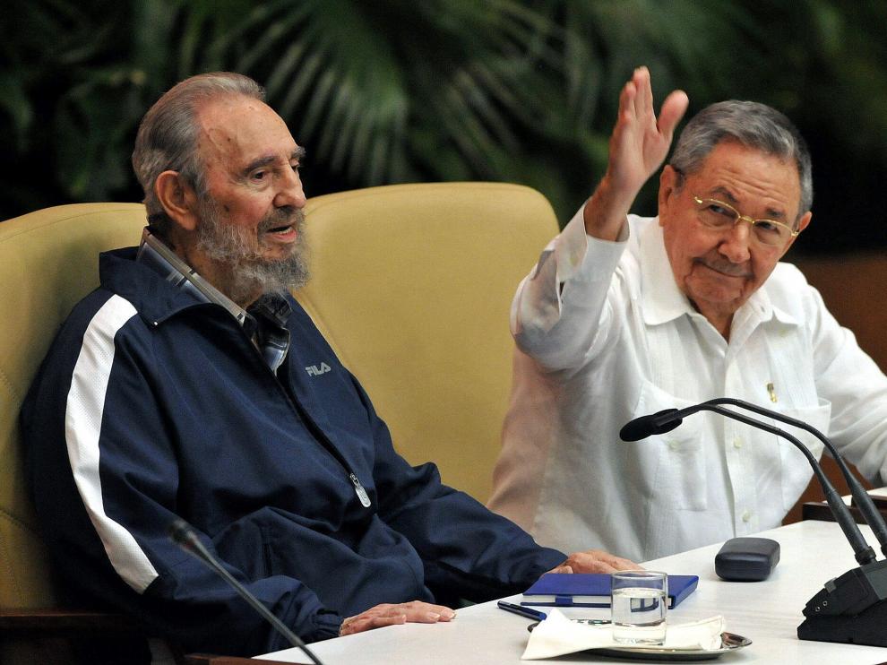 Fidel y Raúl Castro