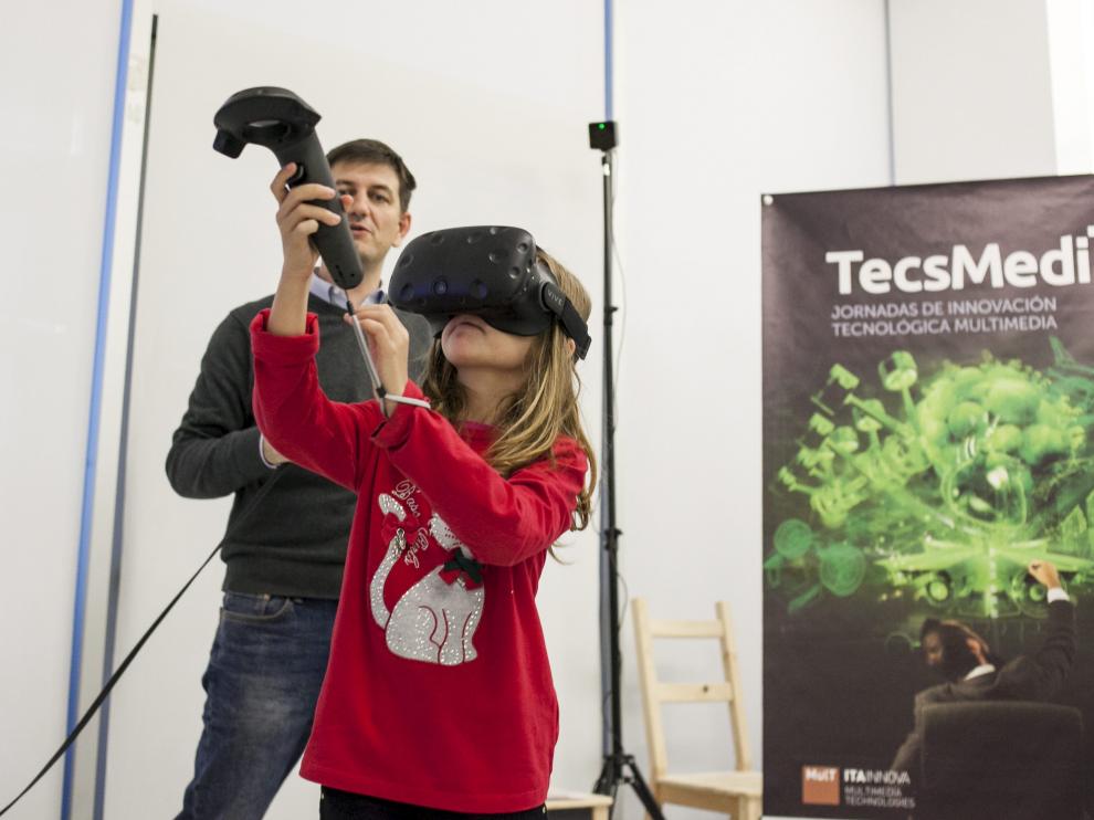 El público se sumergió en la tecnología en el estand de Itainnova en las jornadas D+i.