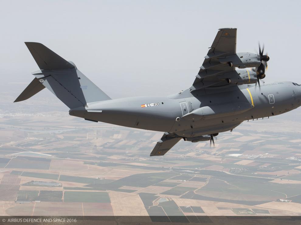 El primer avión militar de transporte A400M sustituirá al Hércules en la Base.