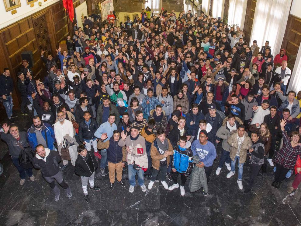 Alumnos de centros sociolaborales del Ayuntamiento celebran el Día de la Paz.
