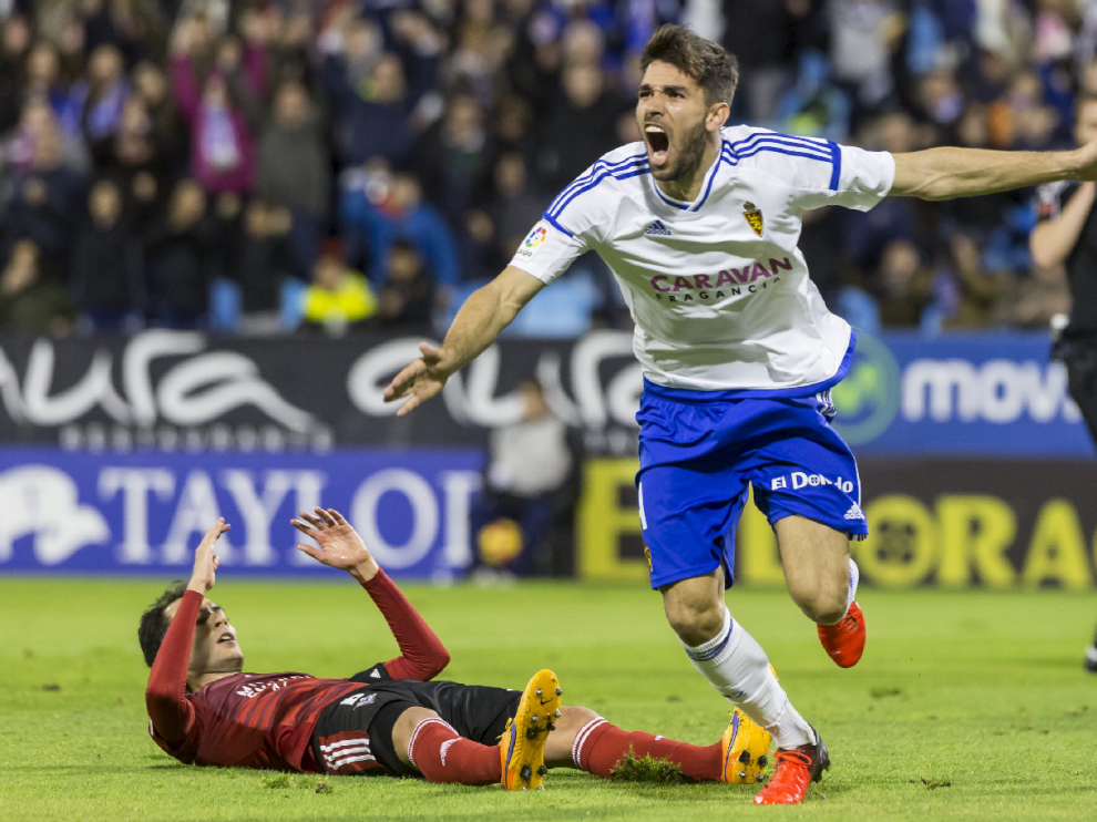 Lele Cabrera, tras marcar el 1-0 al Mirandés en La Romareda hace 20 días.