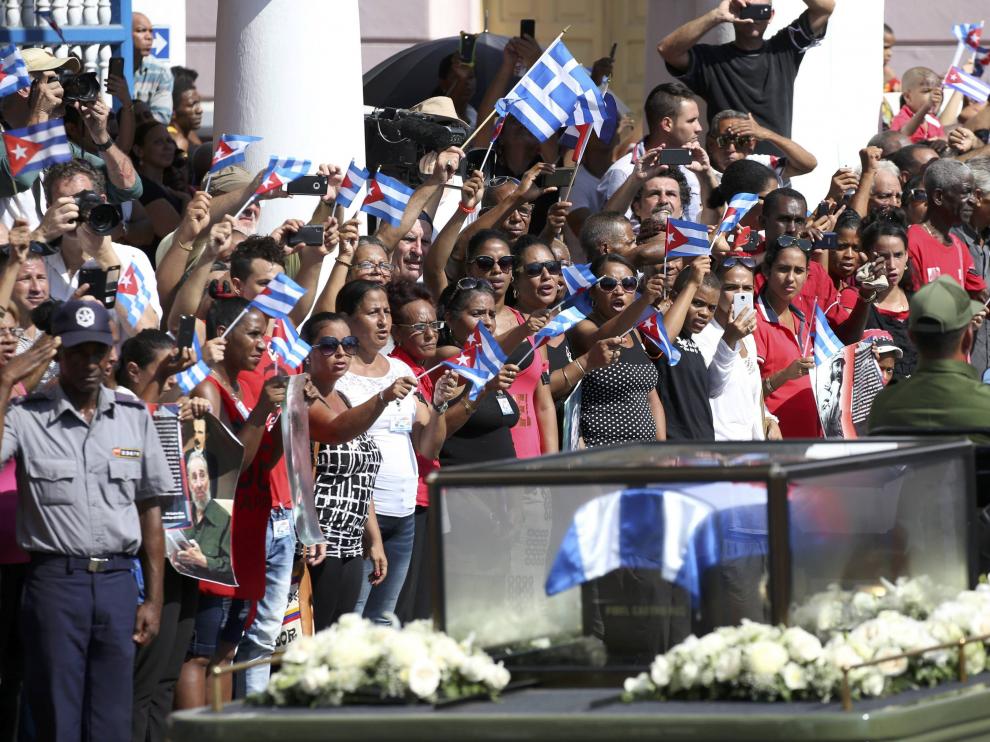 Los restos de Fidel Castro llegan a Santiago de Cuba