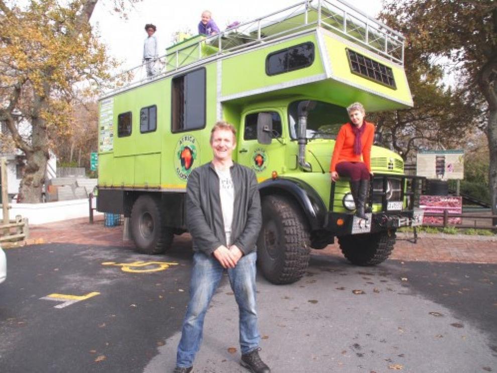 Los Sampson viajarán desde Málaga a Ciudad del Cabo en una caravana impulsada por aceite de cocina.