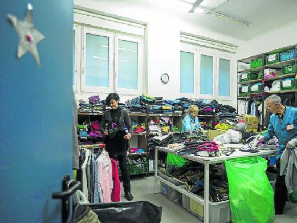 El refugio proporciona si es necesario ropa de abrigo a sus usuarios.