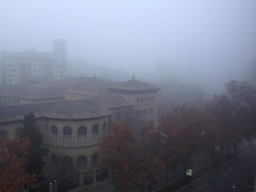 Imagen del paseo de la Independencia desde Gran Vía este domingo, a primera hora de la mañana