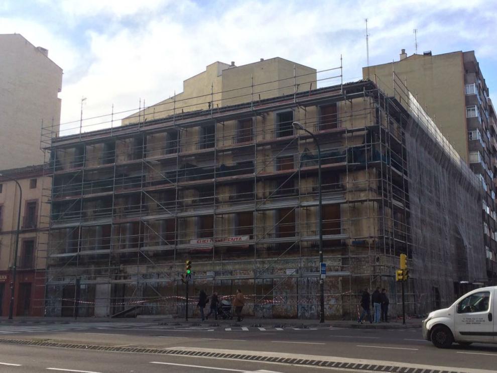 Obras de conservación en el edificio del antiguo café Madrid