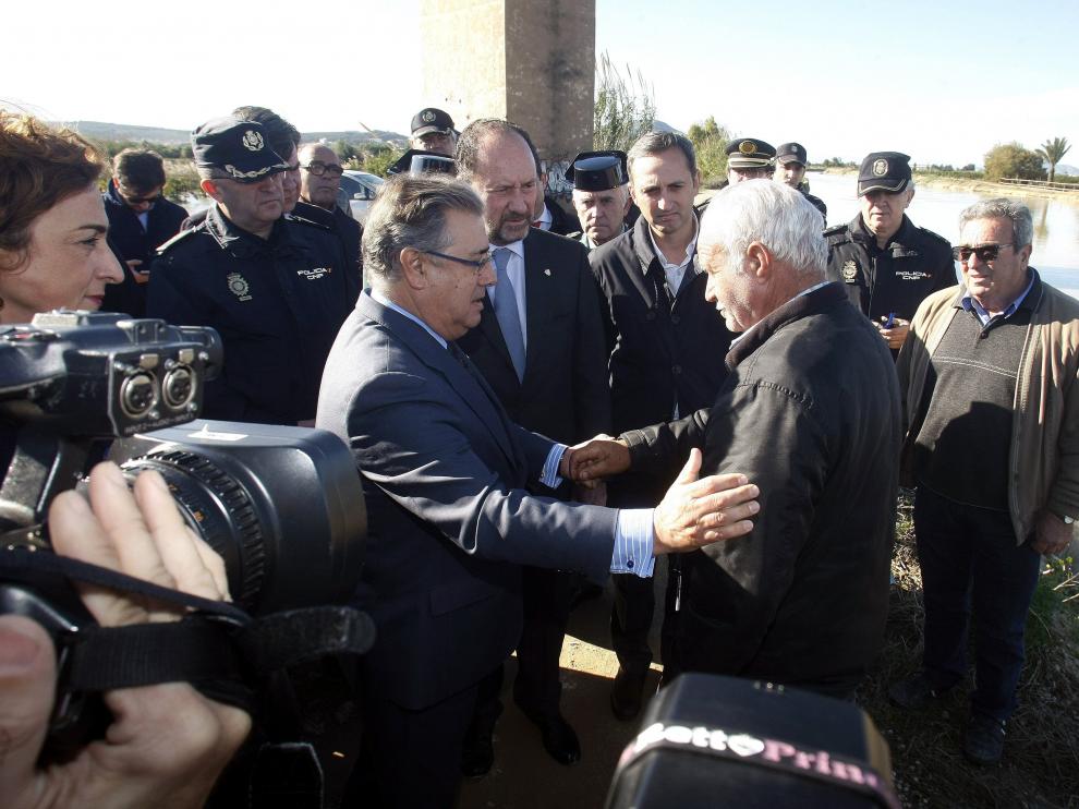Juan Ignacio Zoido ha visitado las zonas afectadas por el temporal de lluvia en Orihuela.