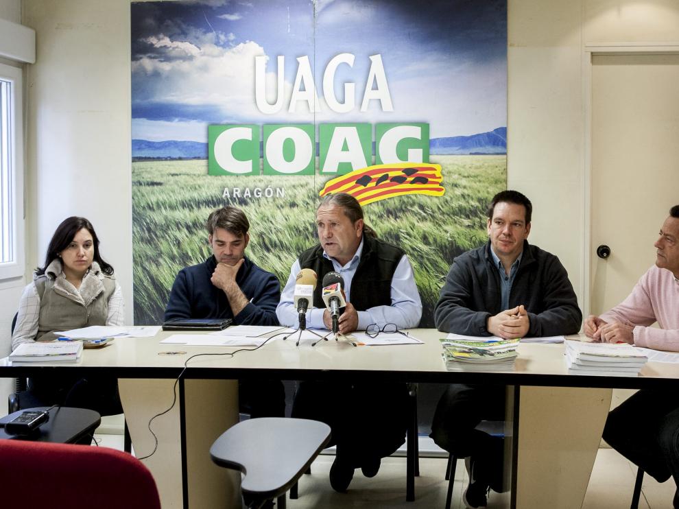 Esther Pereda, José Luis Iranzo, José Manuel Penella, Francisco Ponce y Teo Largo, de UAGA.