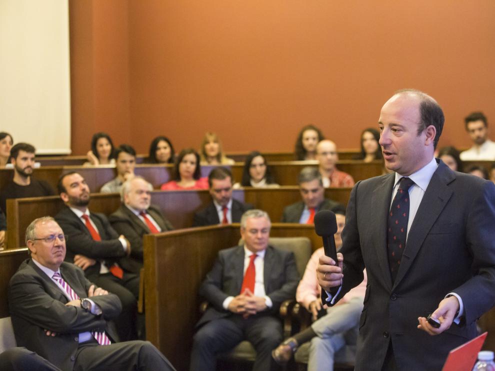 Juan Manuel Cendoya en una conferencia en la Cámara de Comercio de Zaragoza.