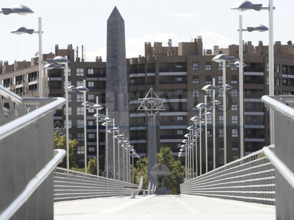 Puente de La Almozara en 2009 tras las obras de remodelación.