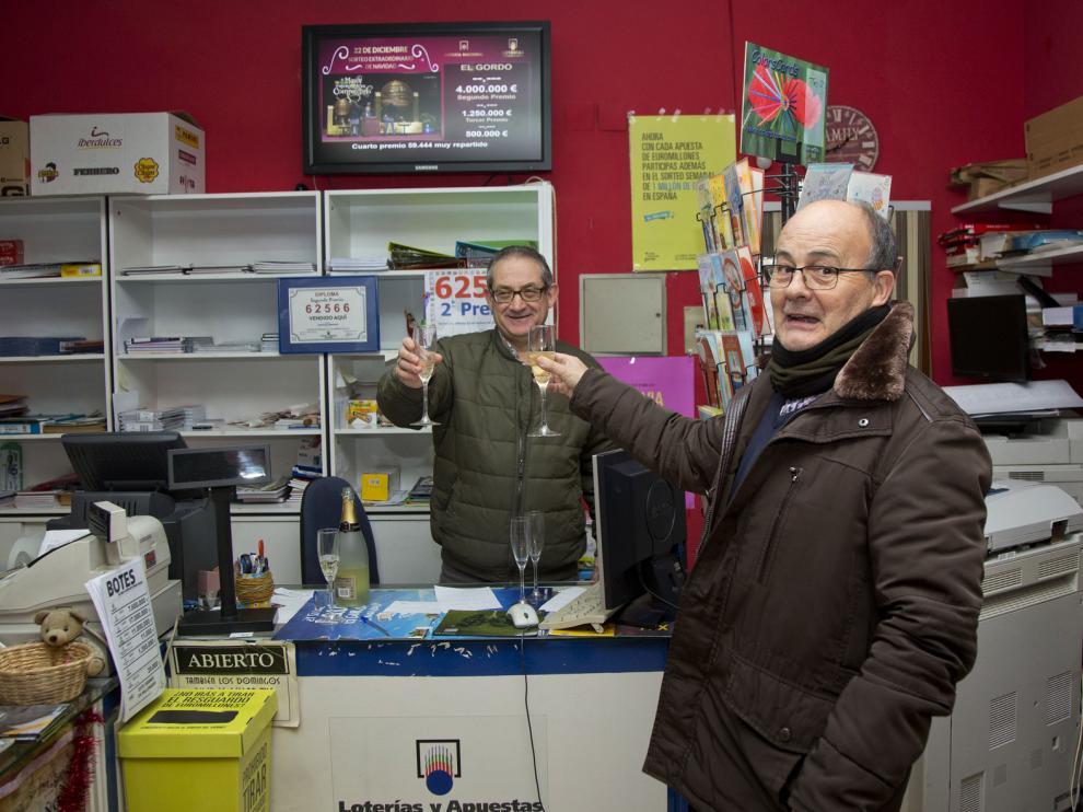 Un quiosco de prensa y papelería de Calatayud, ubicado en el paseo San Nicolás de Francia, 6, ha repartido un décimo de un cuarto premio, el 59444, agraciado con 20.000 euros.
