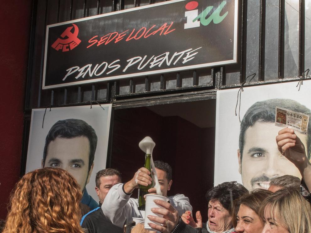 Sede local de Izquierda Unida en Pinos Puente, donde se ha repartido el segundo premio de la lotería.
