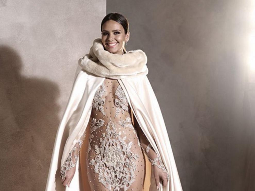 Cristina Pedroche luciendo las galas de la edición 2016 de las campanadas de Nochevieja.