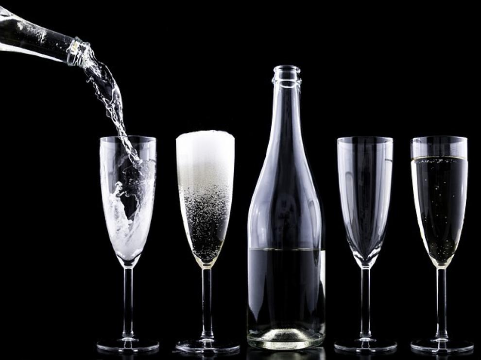 Estas navidades no pueden faltar los vinos de la tierra sobre la mesa.