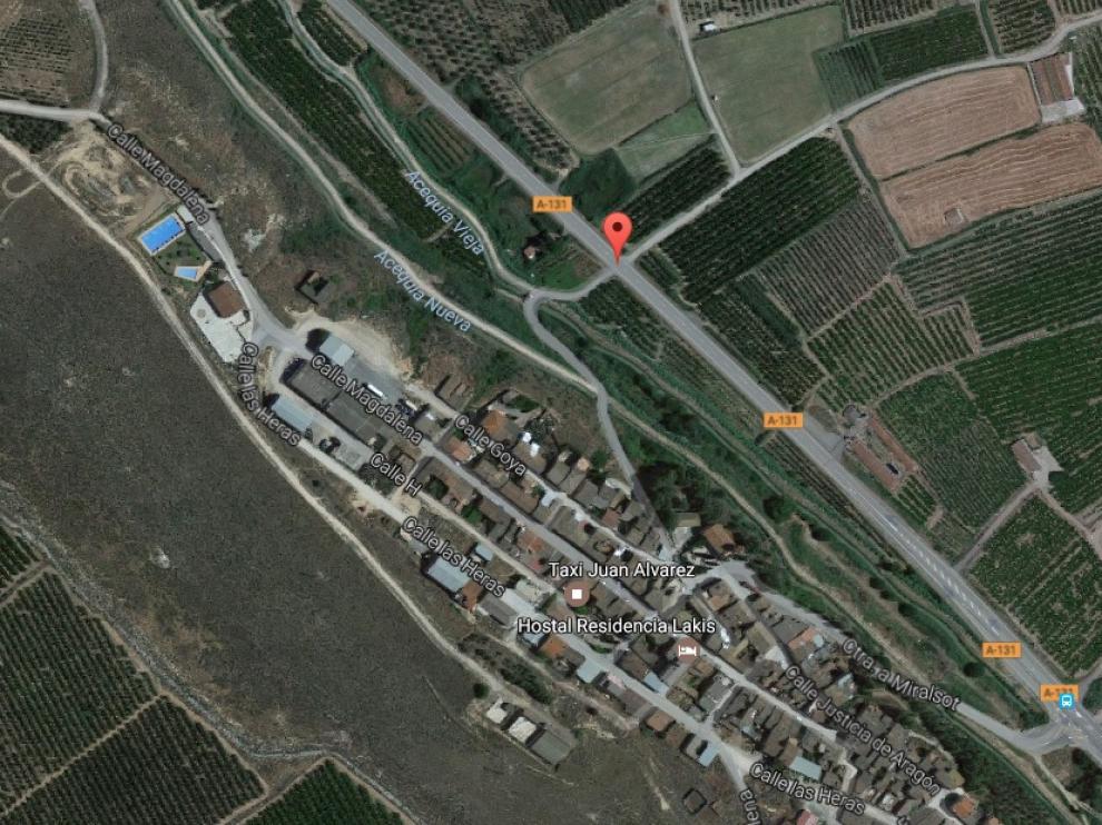 El accidente se produjo en el kilómetro 2,500 de la citada vía, a la altura del barrio de Miralsot.