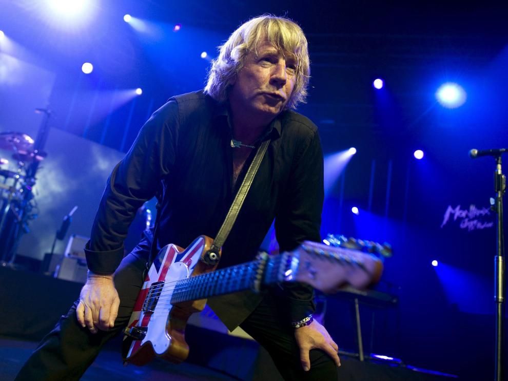 Muere el guitarrista y cantante de Status Quo Rick Parfitt.