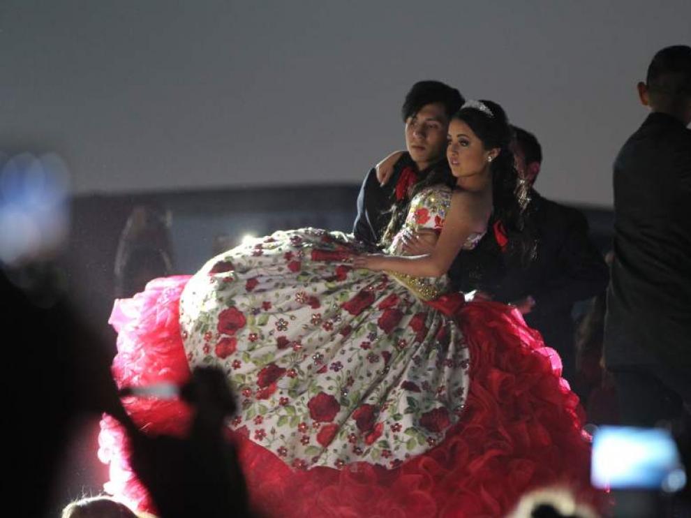 La multitudinaria fiesta de quinceañera de la mexicana Rubí Ibarra