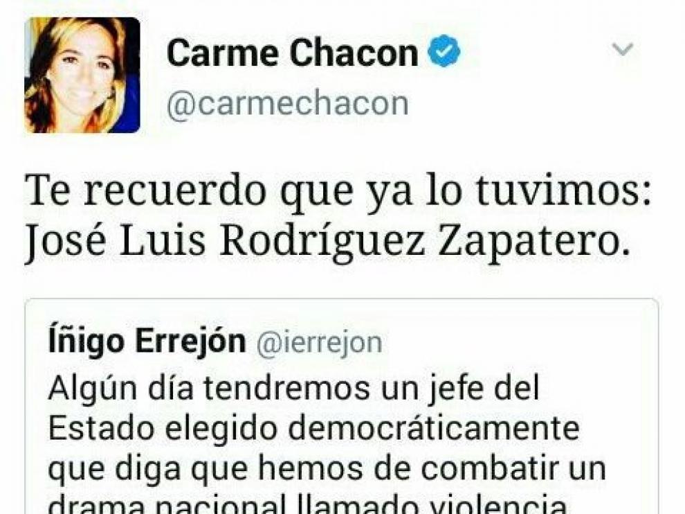 Carme Chacón confunde a Zapatero con el Jefe de Estado.