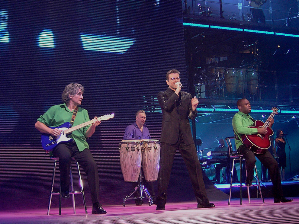 George Michael durante un concierto en 2006.
