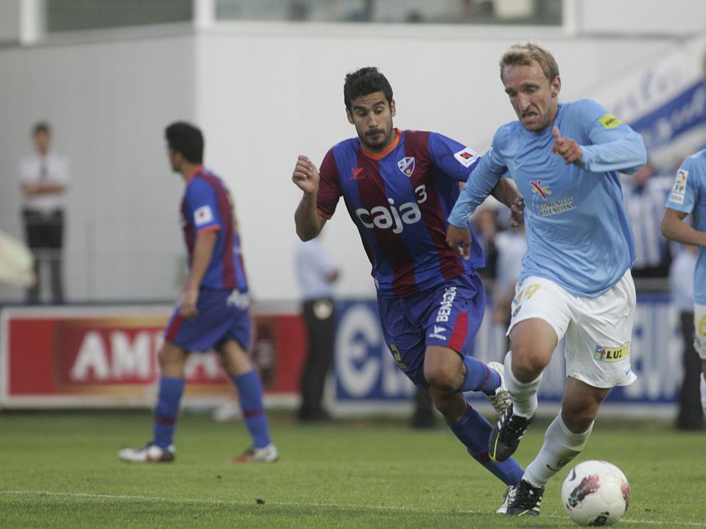 Lluís Sastre en un partido con el Huesca de su anterior etapa.