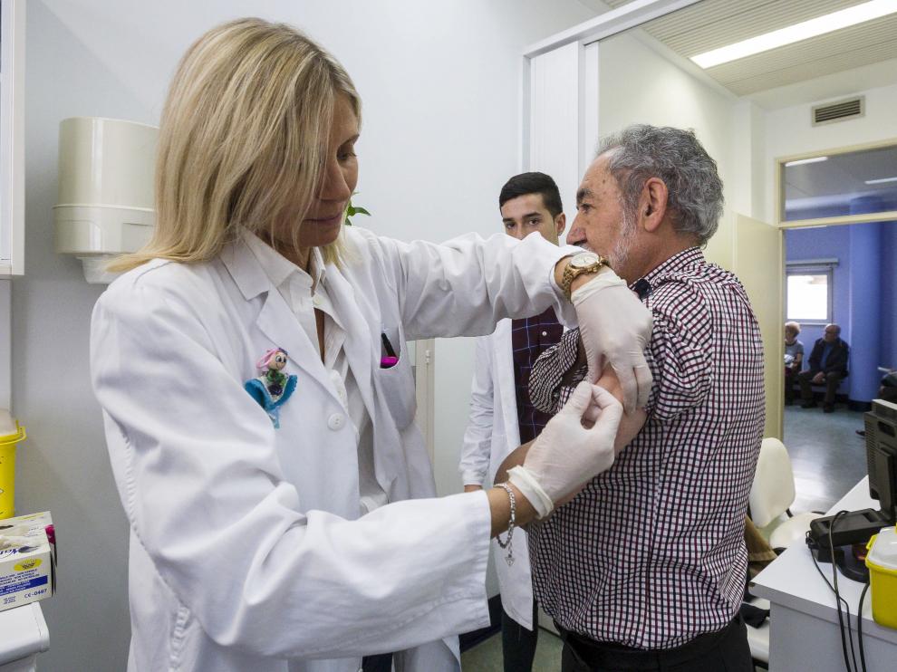 Inicio de la campaña de vacunación contra la gripe en Aragón.