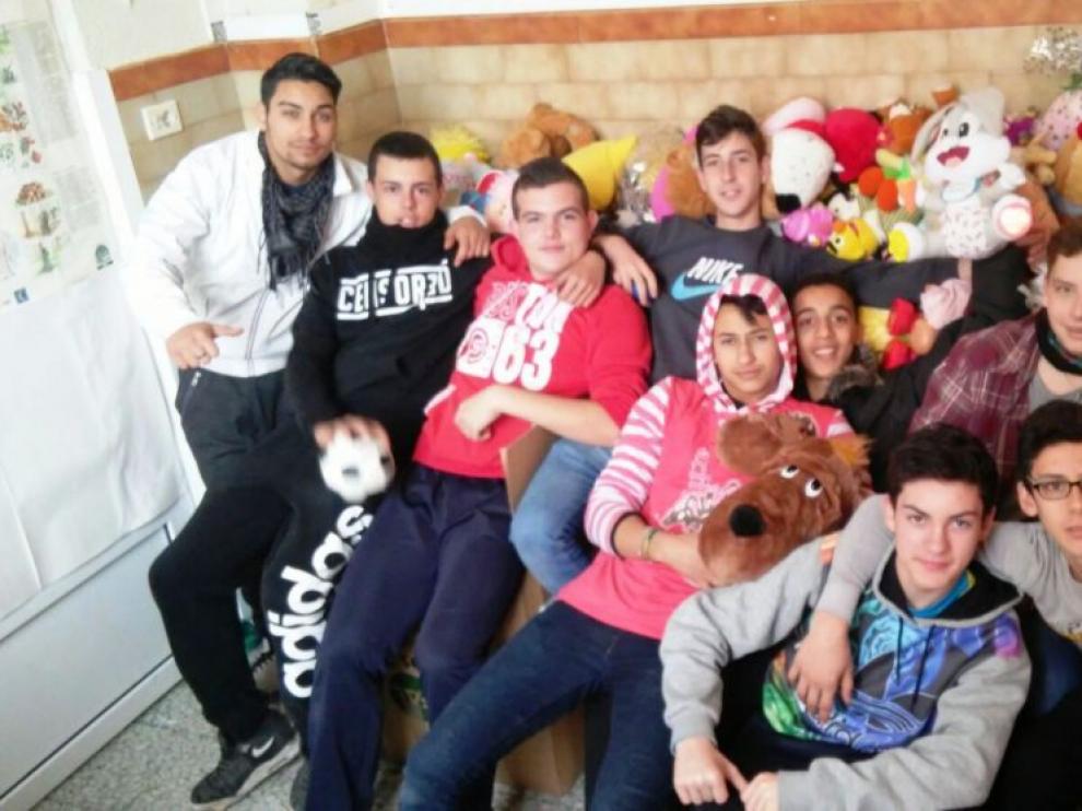 Treinta alumnos del colegio Salesiano de La Almunia participaron en la campaña.