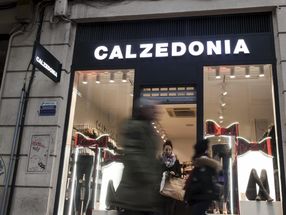 Franquicia de Calzedonia en Zaragoza: por formato y tamaño podrá abrir domingos y festivos.