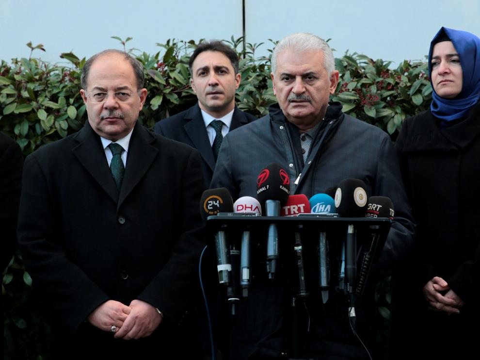 El primer ministro turco, Binali Yildirim, en una comparecencia tras el atentado en Estambul.