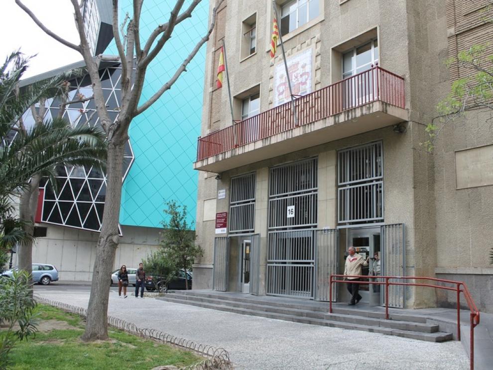 El Instituto Aragonés del Servicios Sociales es el encargado de realizar los trámites.
