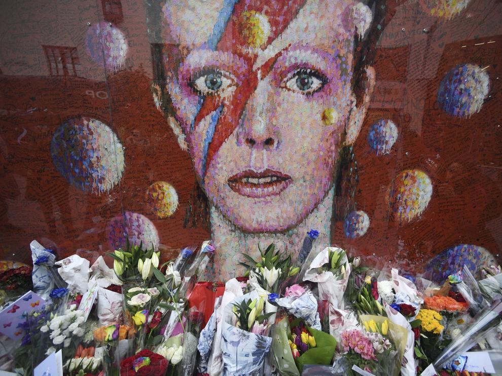 Londres recuerda a Bowie.