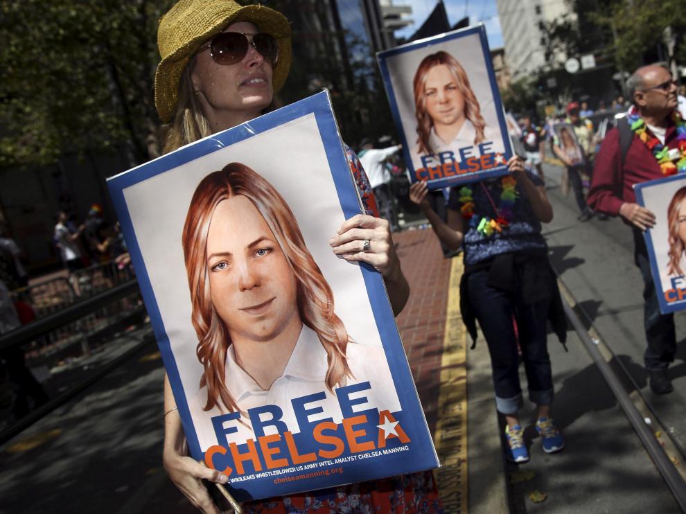 Una concentración de apoyo a Chelsea Manning.