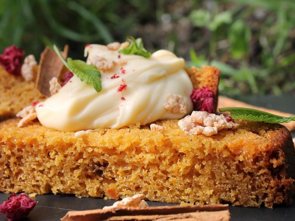 Tres recetas para disfrutar de bizcocho casero en pocos minutos