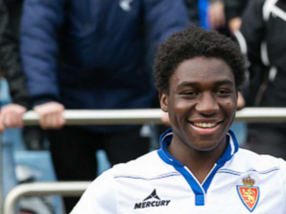 Dongou, en La Romareda el día de su presentación, hace un año.
