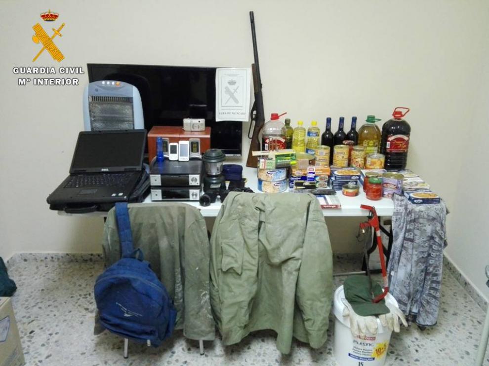 Efectos intervenidos al presunto autor de 22 robos en la comarca de Tarazona y Moncayo.