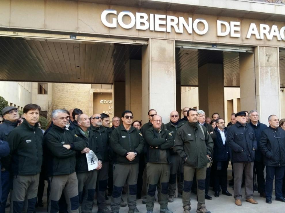 Concentración en Zaragoza para recordar a los forestales asesinados en Lérida.