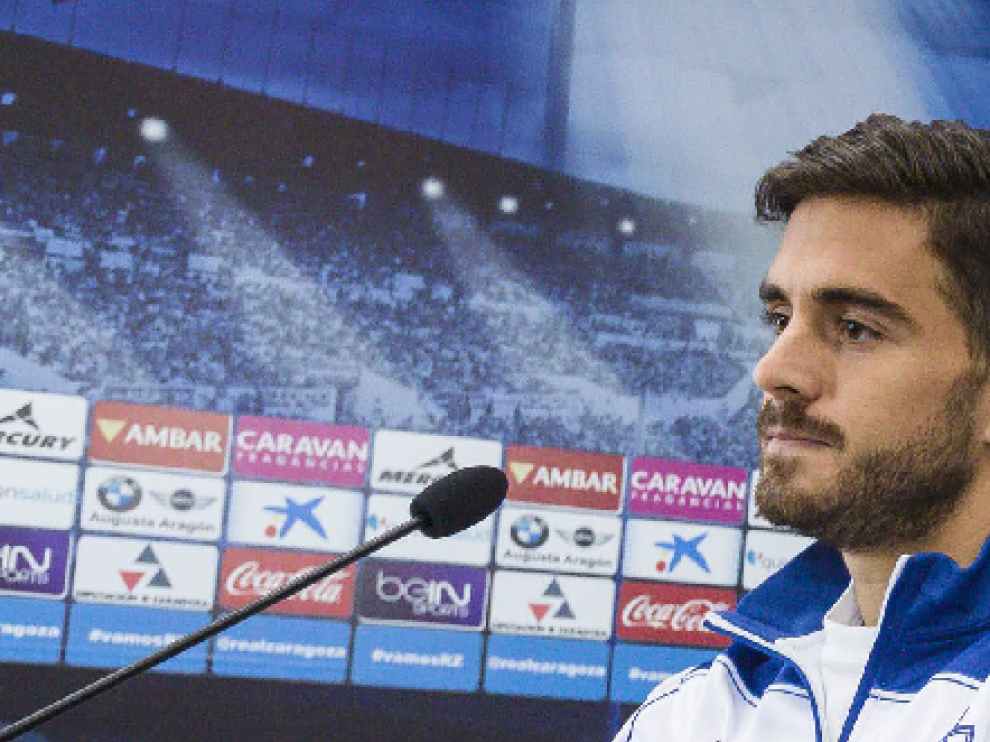 Javi Ros en sala de prensa.