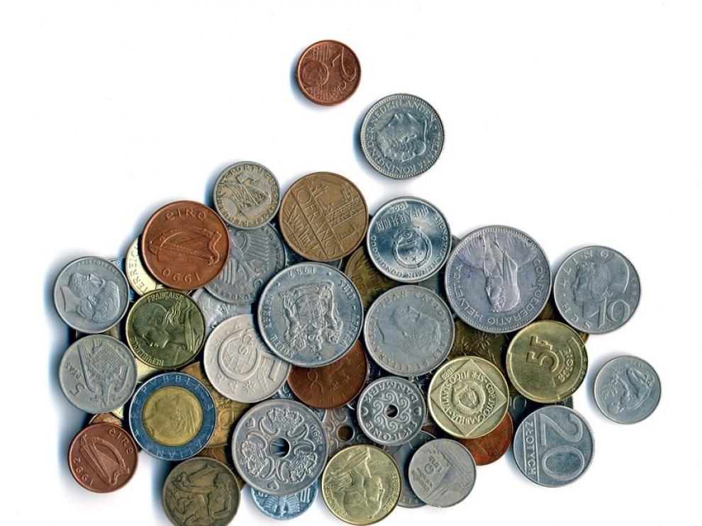 La aparición del dinero tiene su origen en el uso de metales preciosos como medio de pago