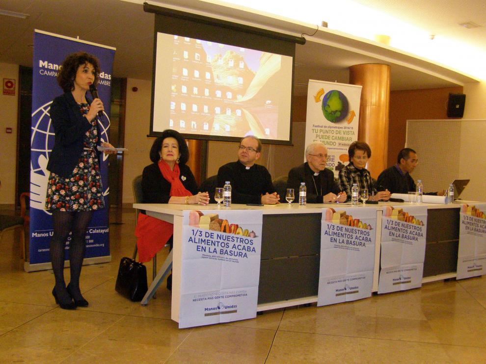 La presentación del nuevo proyecto de la delegación diocesana de Manos Unidas transcurrió en el Centro de Mayores de Tarazona.