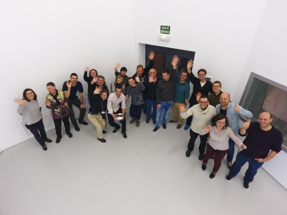 Los profesores participantes, fotografiados desde un dron