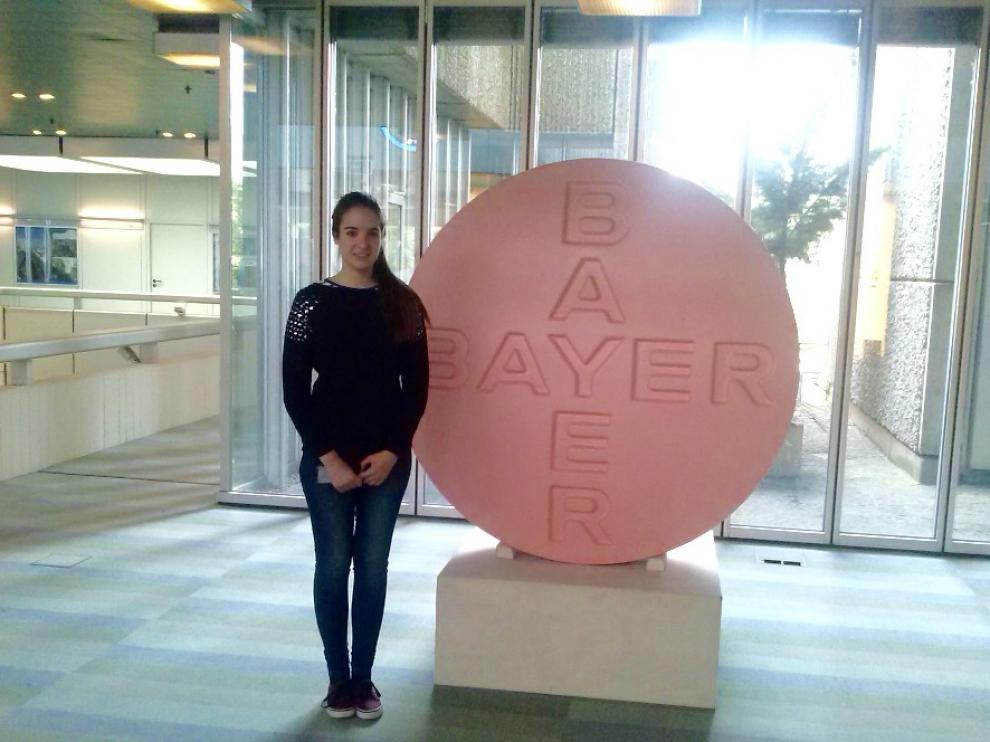 Alumna del Colegio Alemán realizando prácticas laborales en la empresa Bayer de Berlín.
