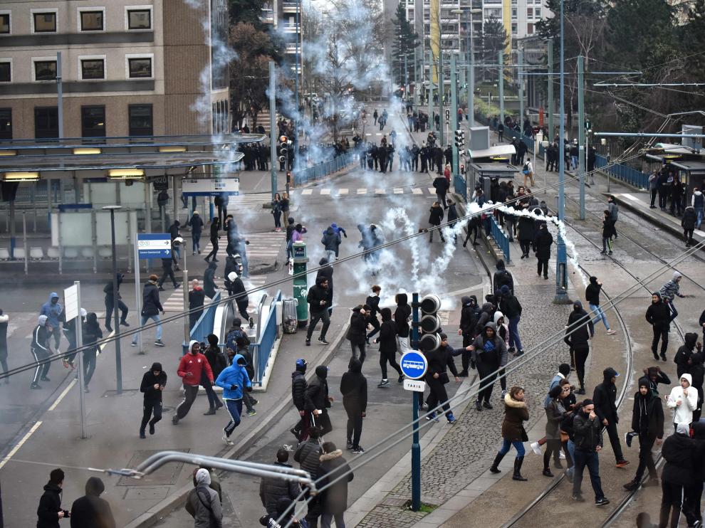 Varias manifestaciones en su apoyo han acabado en disturbios entre participantes y policía.