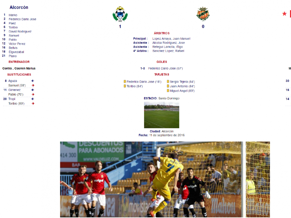 Detalle del acta del partido Alcorcón-Nástic de Tarragona de la 5ª jornada de esta liga, cuando Saja era portero del club tarraconense, allá por septiembre. Abajo, Saja en una jugada de ataque del Alcorcón, esa tarde en el campo de Santo Domingo.