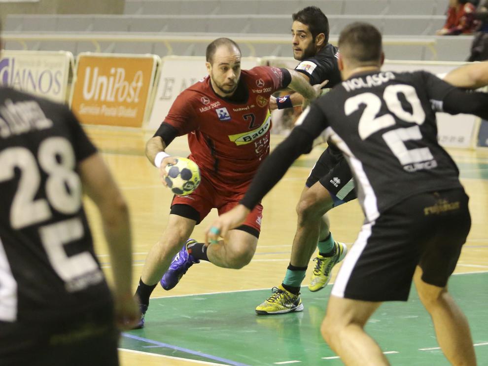 El brasileño Teixeira, pieza clave para el Bada Huesca.