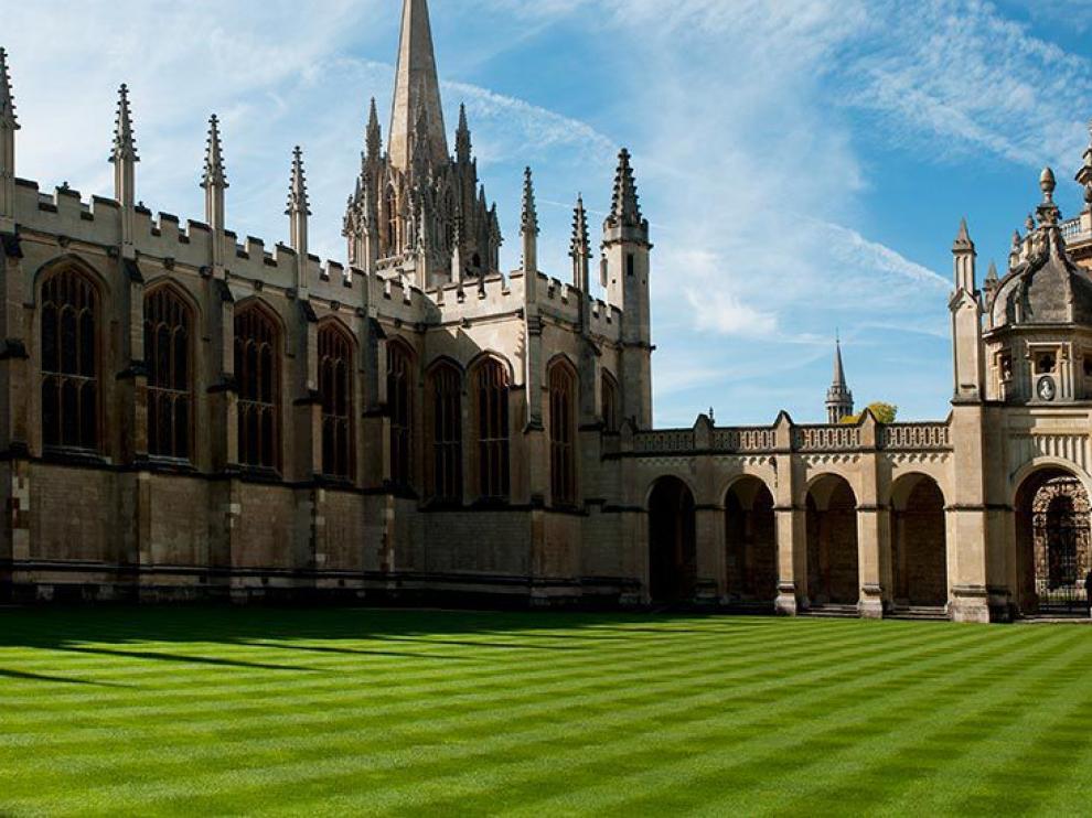 La Universidad de Oxford.