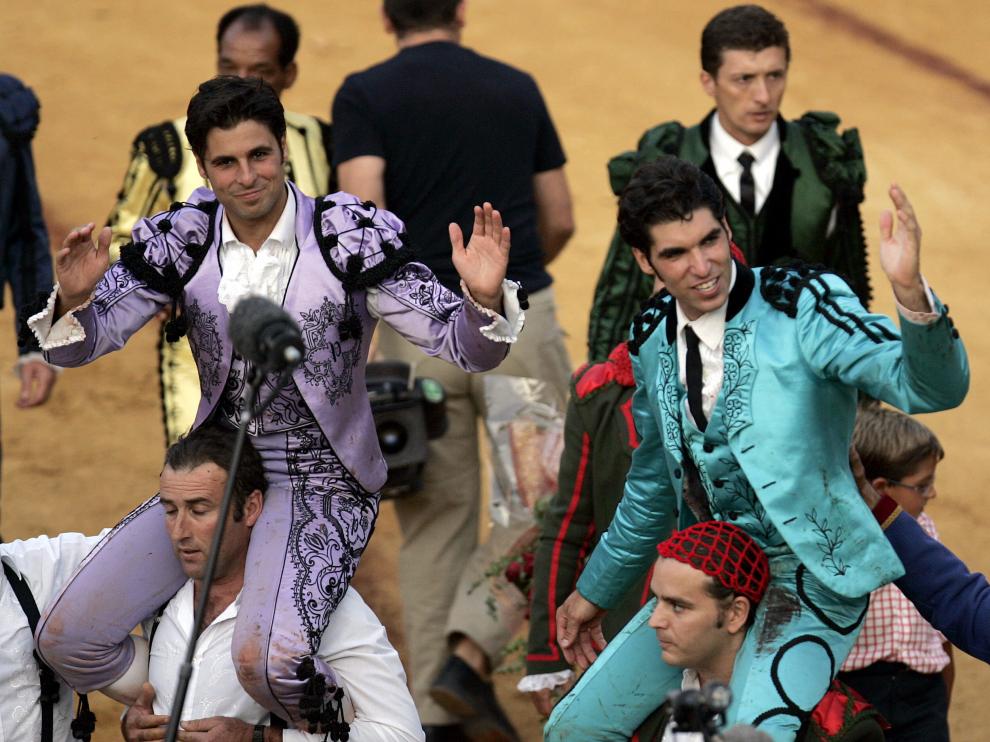 Fran y Cayetano Rivera, en una corrida goyesca.