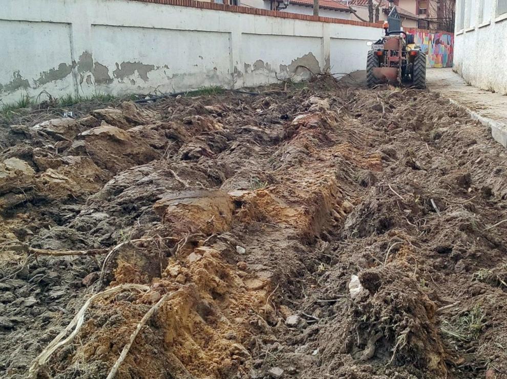 Los terrenos habilitados están dentro del recinto del colegio.
