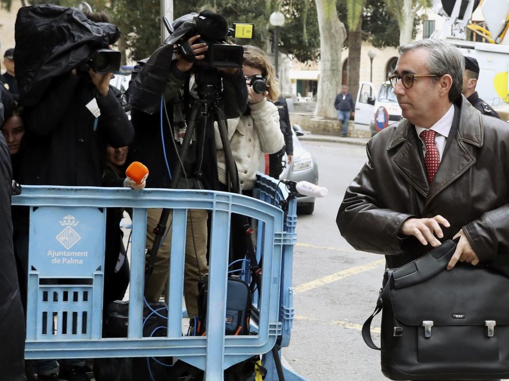 La Audiencia de Baleares deja en libertad provisional a Torres y le retira el pasaporte